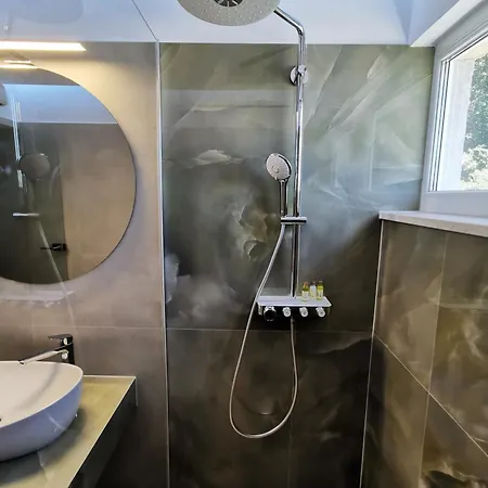 Luxury Galant 1 Split